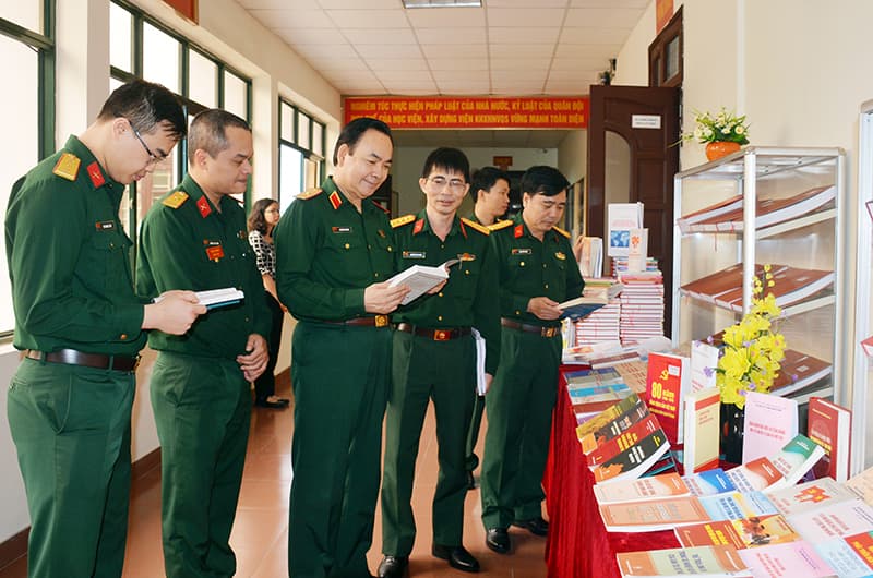 Đẩy mạnh nghiên cứu phát triển khoa học xã hội và nhân văn trong quân đội