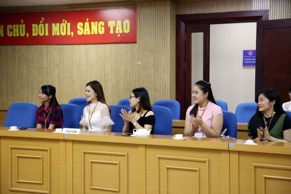 9 thí sinh lọt vào Vòng chung kết Liên hoan "Vẻ đẹp vầng trăng khuyết" 2019