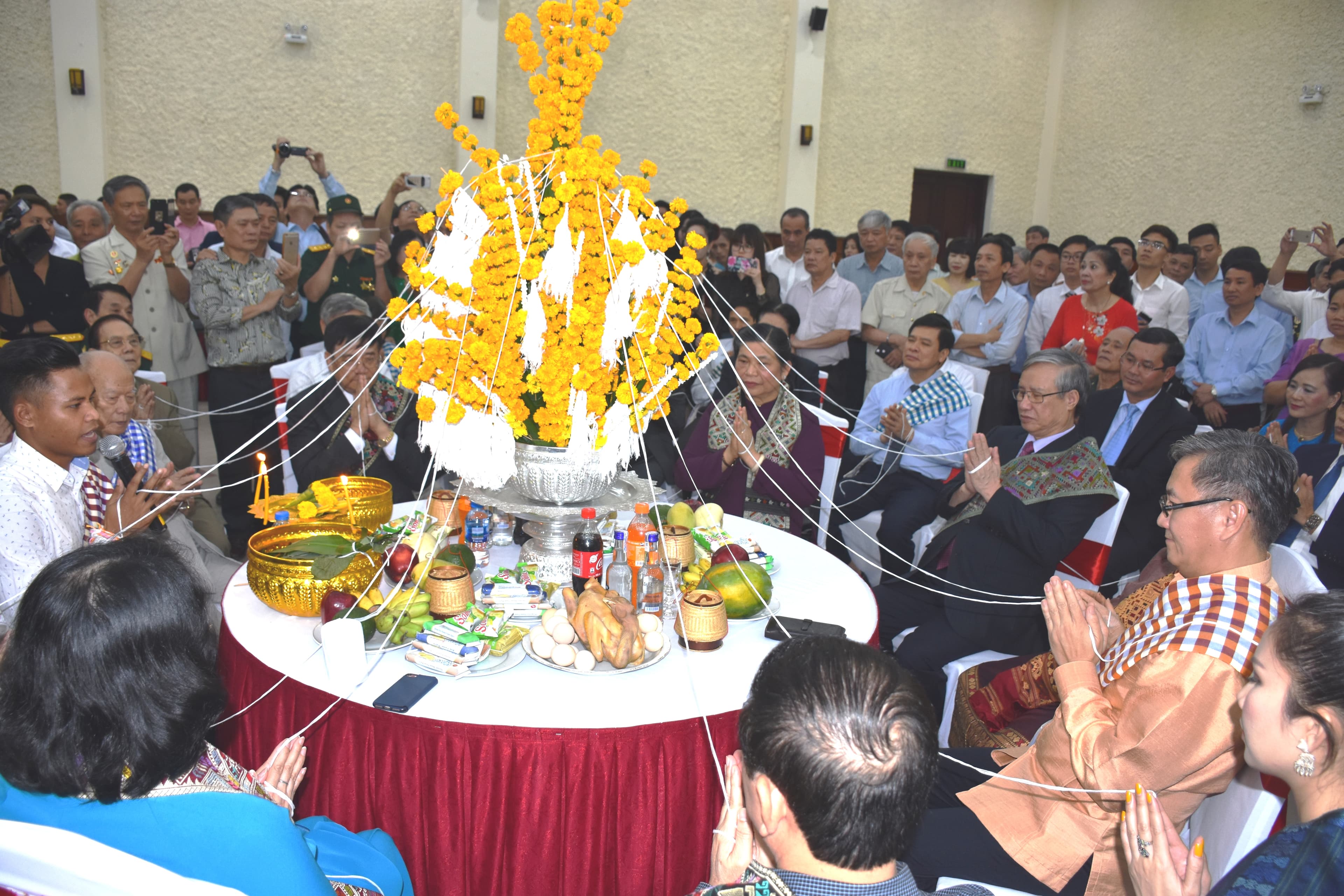 Đại sứ quán Lào tổ chức đón Tết cổ truyền Bunpimay tại Hà Nội