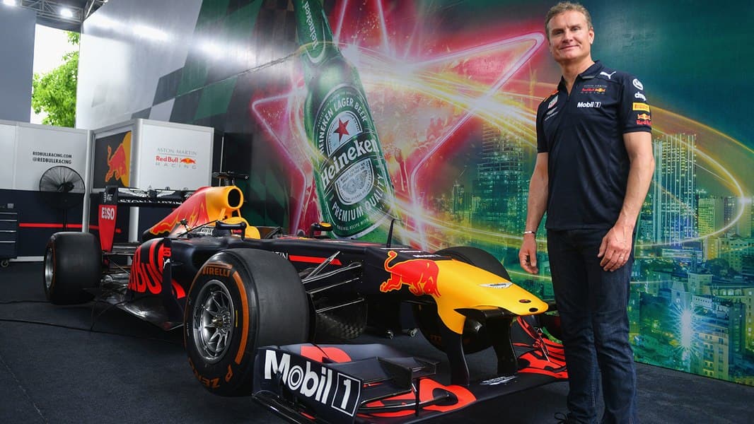 Đội đua F1 Red Bull sắp biểu diễn tại Hà Nội