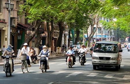 Nắng nóng xuất hiện ở nhiều nơi, chiều tối có mưa dông rải rác