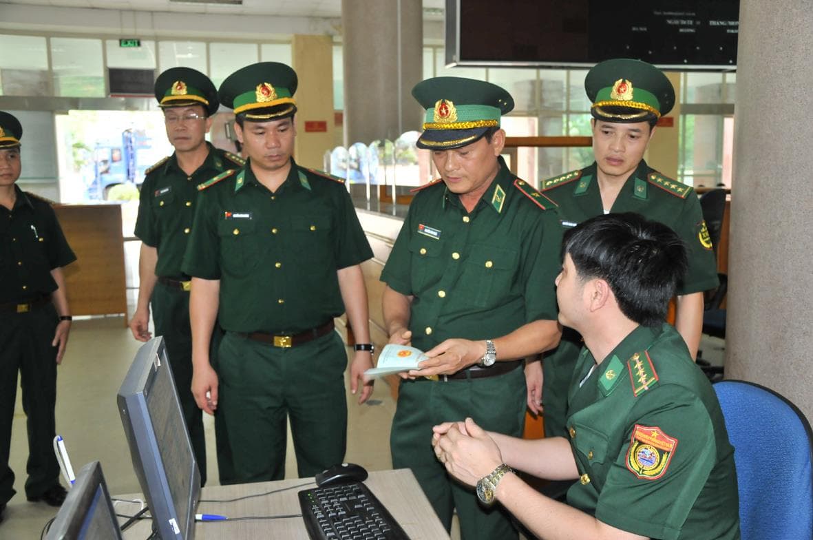 Nắm chắc tình hình, tham mưu hiệu quả nhiệm vụ bảo vệ chủ quyền biên giới, biển đảo