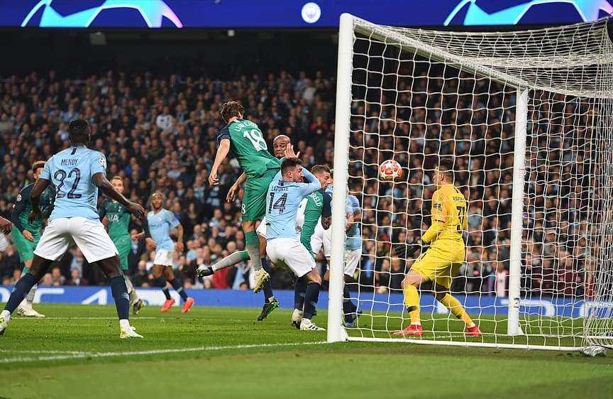 Tottenham đối đầu Ajax, Liverpool chạm trán Barca tại bán kết Champions League