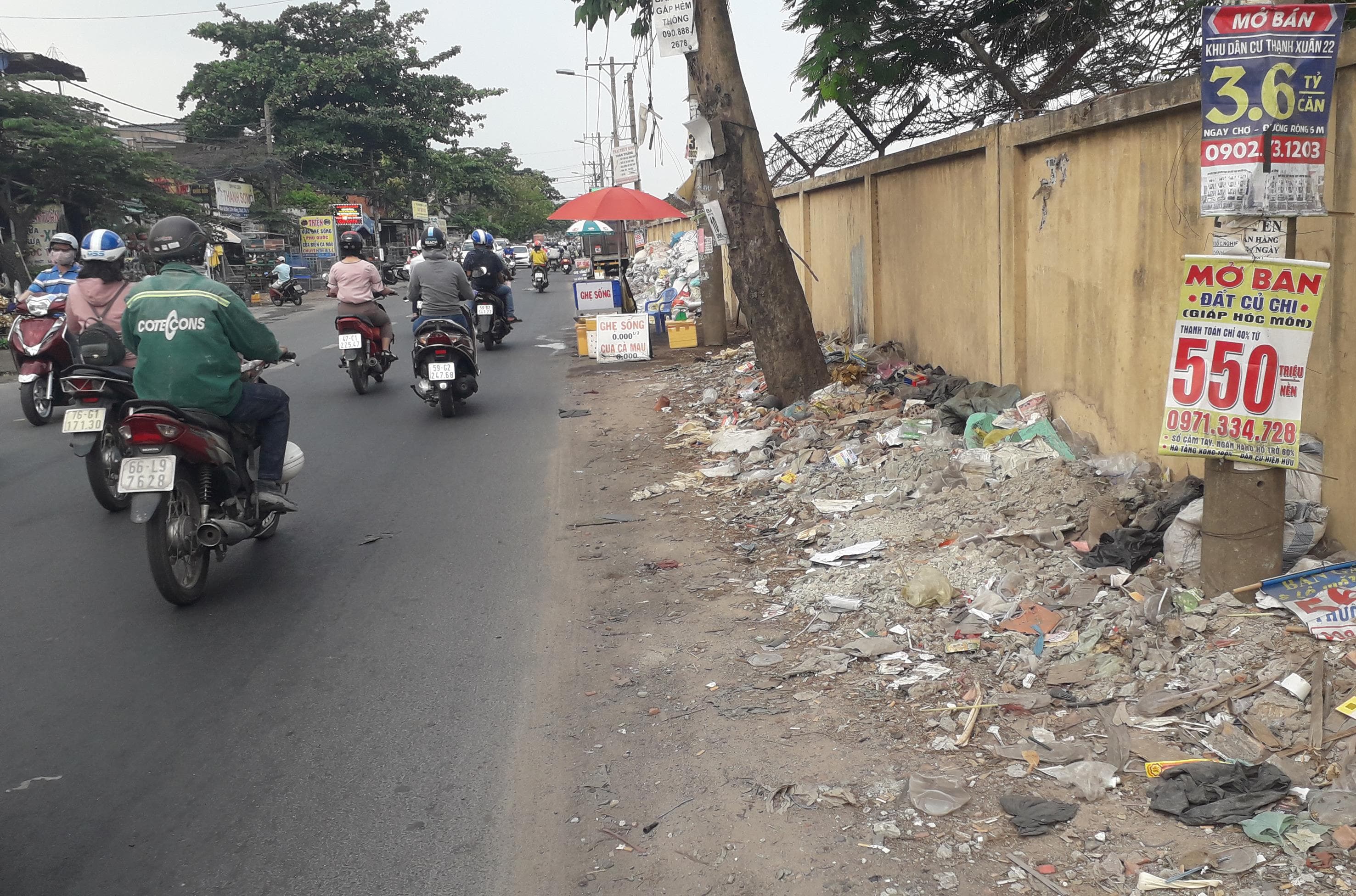 Nhếch nhác đường Phạm Văn Bạch