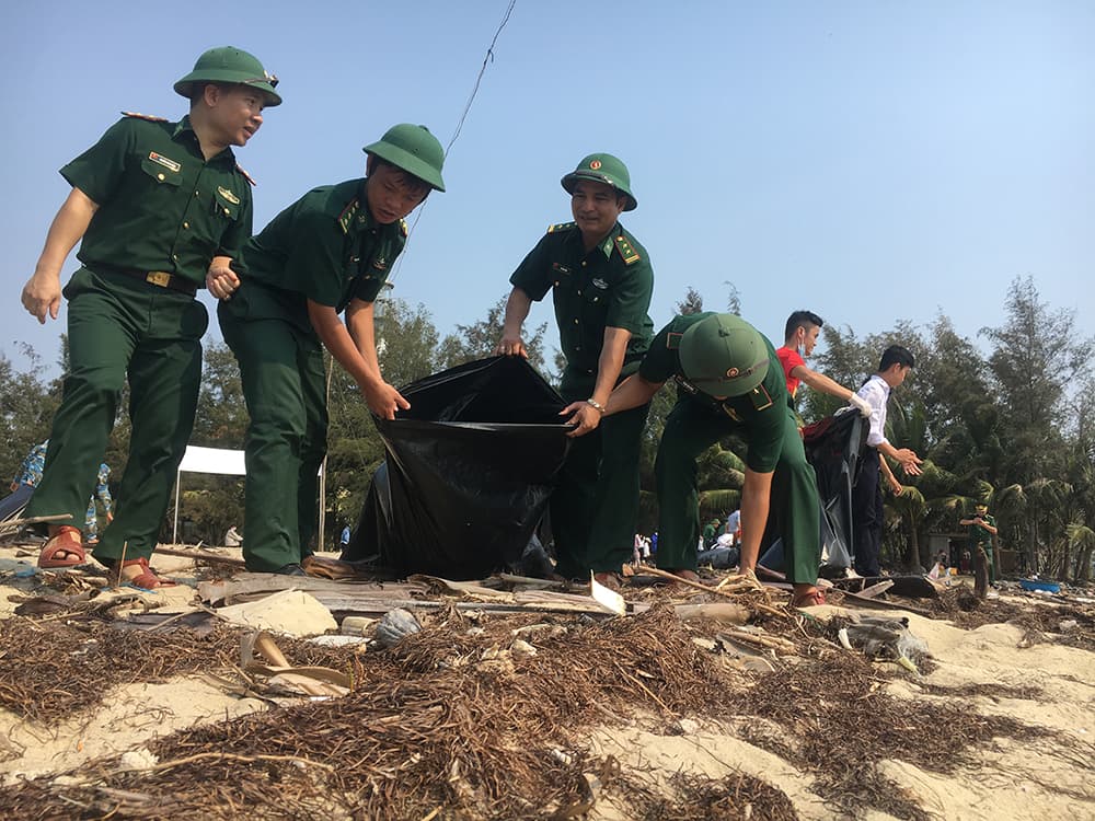 Bộ đội Biên phòng tỉnh Quảng Nam phát động chương trình “Hãy làm sạch biển”