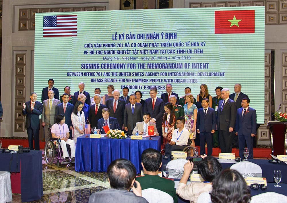 Hoa Kỳ và Việt Nam ký bản ghi nhận ý định về quan hệ đối tác mới hỗ trợ người khuyết tật
