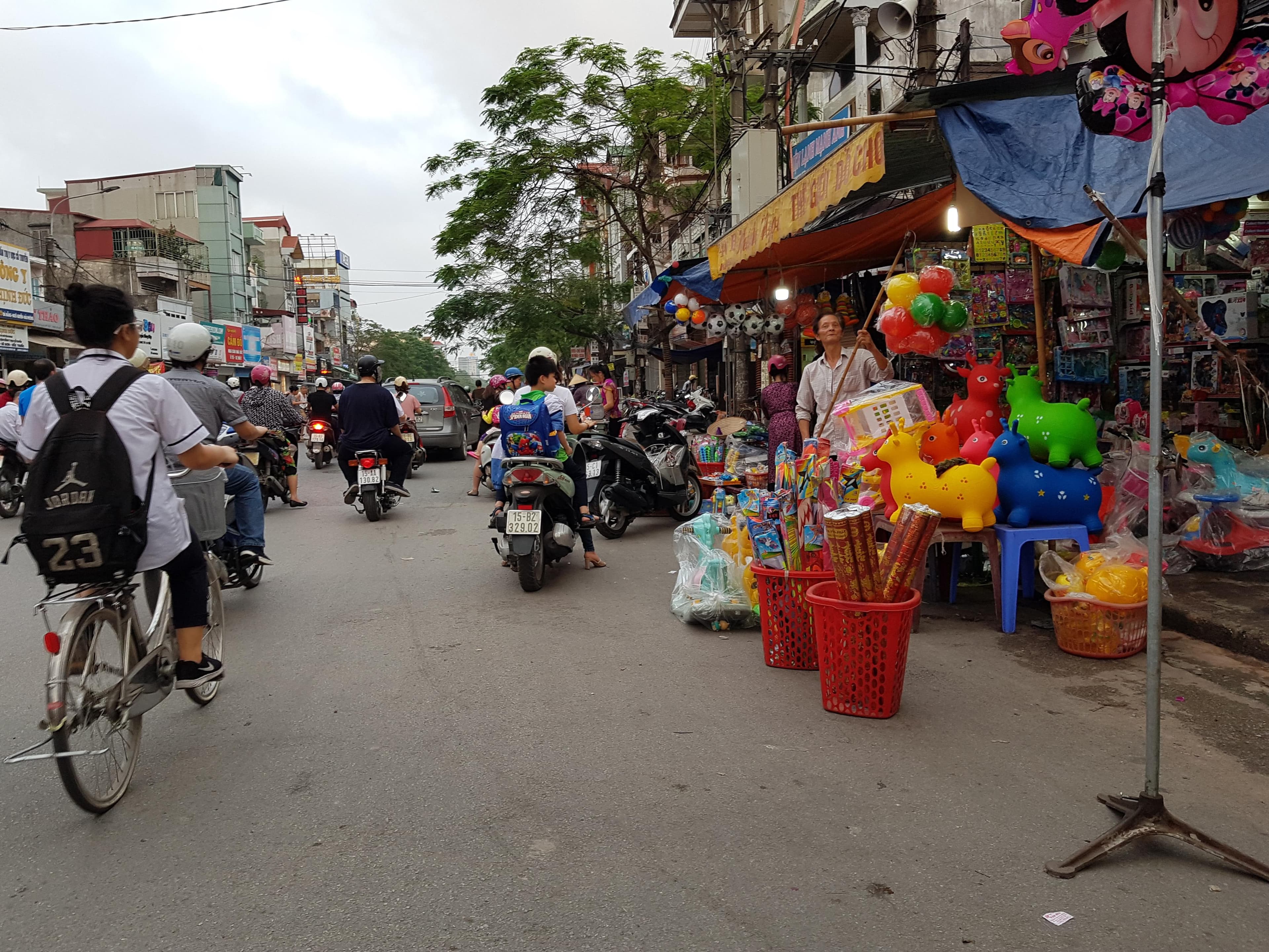 Lộn xộn trên tuyến phố Đà Nẵng ở TP Hải Phòng