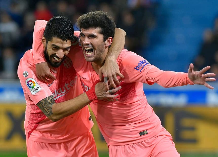 Thắng Alaves, Barca tiệm cận ngôi vương La Liga