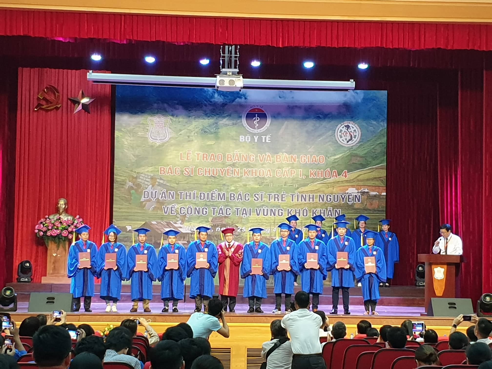 Tiếp tục đưa bác sĩ trẻ tình nguyện về vùng khó khăn