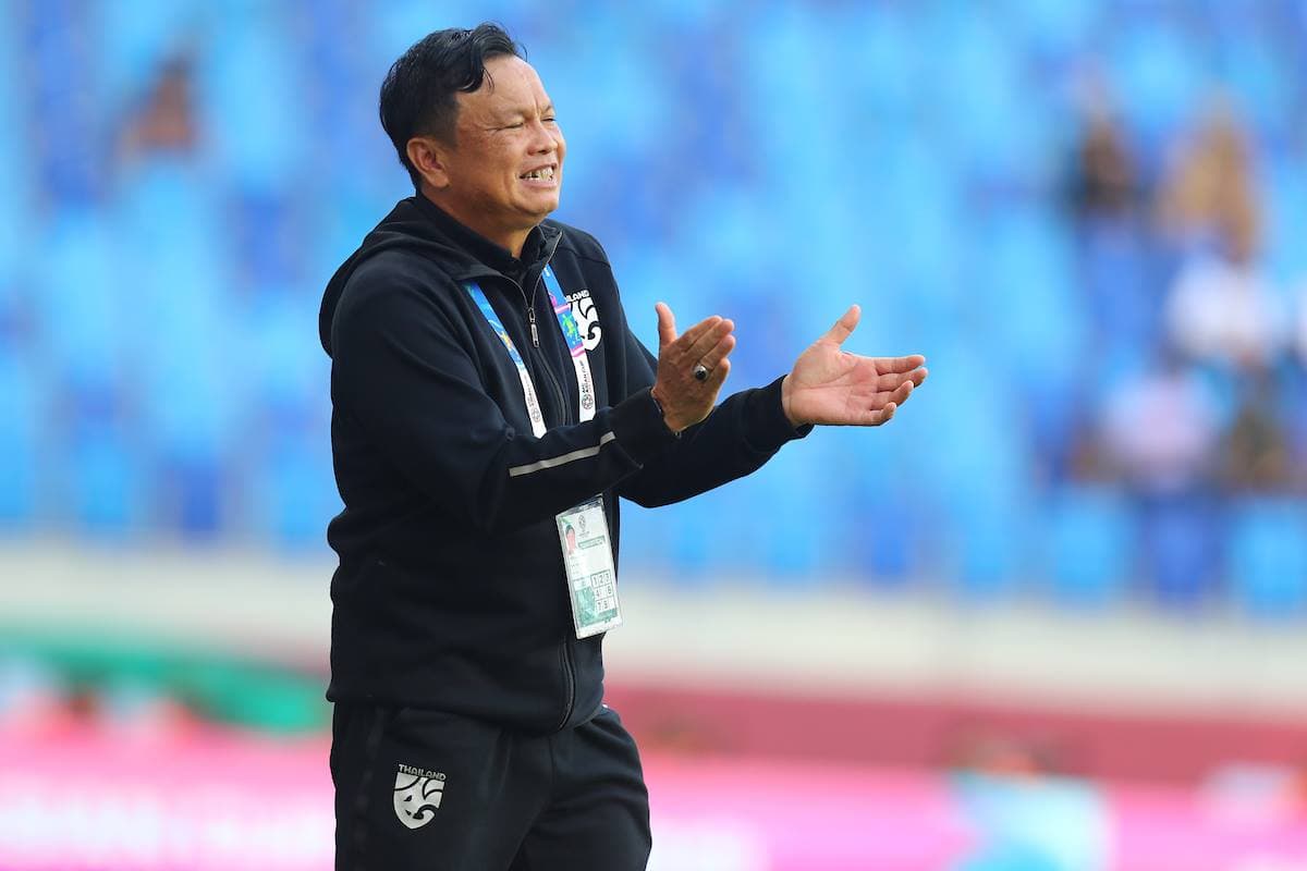 HLV trưởng Thái Lan có thể không được dự vòng loại World Cup 2022