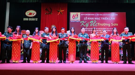 Khai mạc triển lãm “Ký ức Trường Sơn”