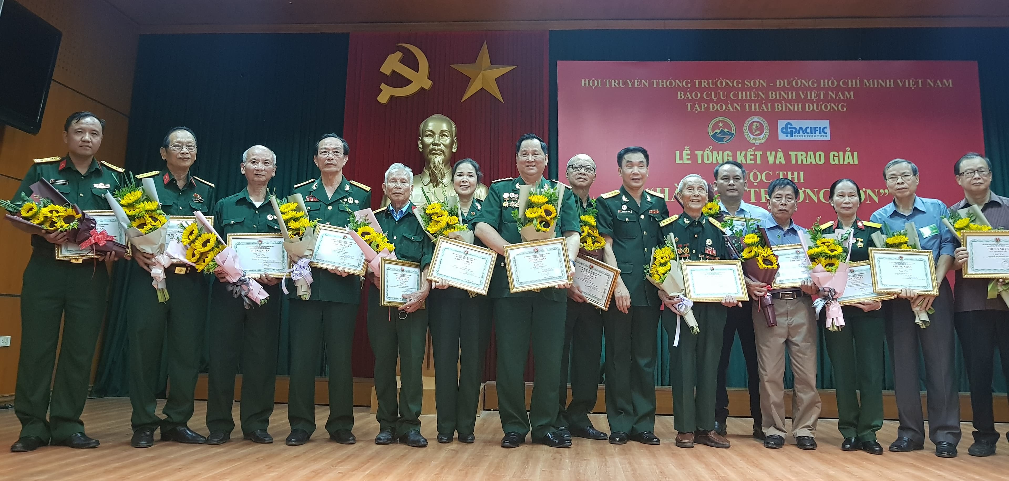 Tổng kết và trao giải cuộc thi viết “Hào khí Trường Sơn”