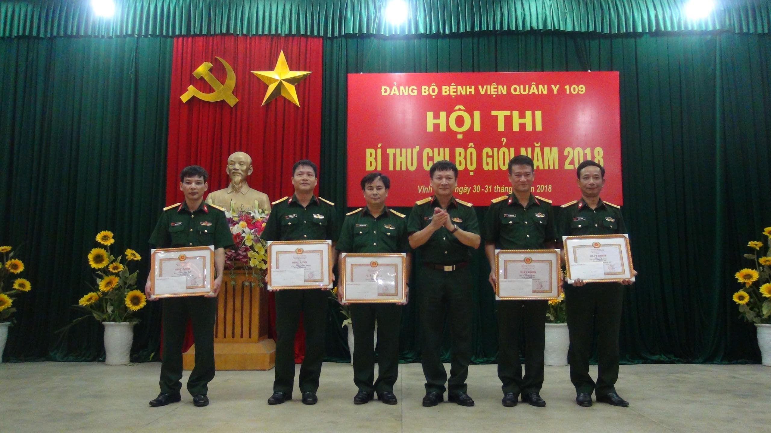 Để làm tốt cả “hai vai”