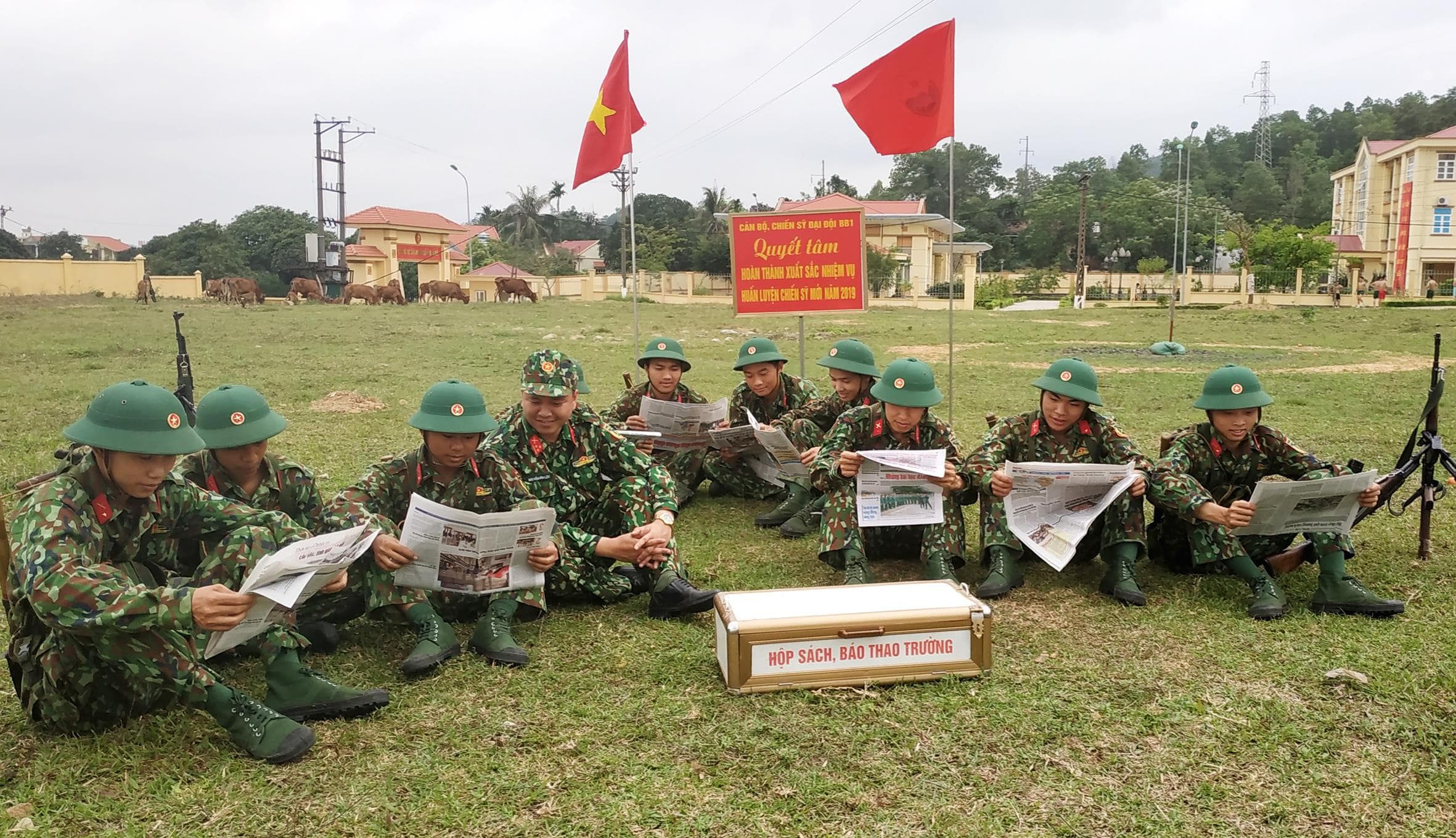 “Bốn cùng” với chiến sĩ