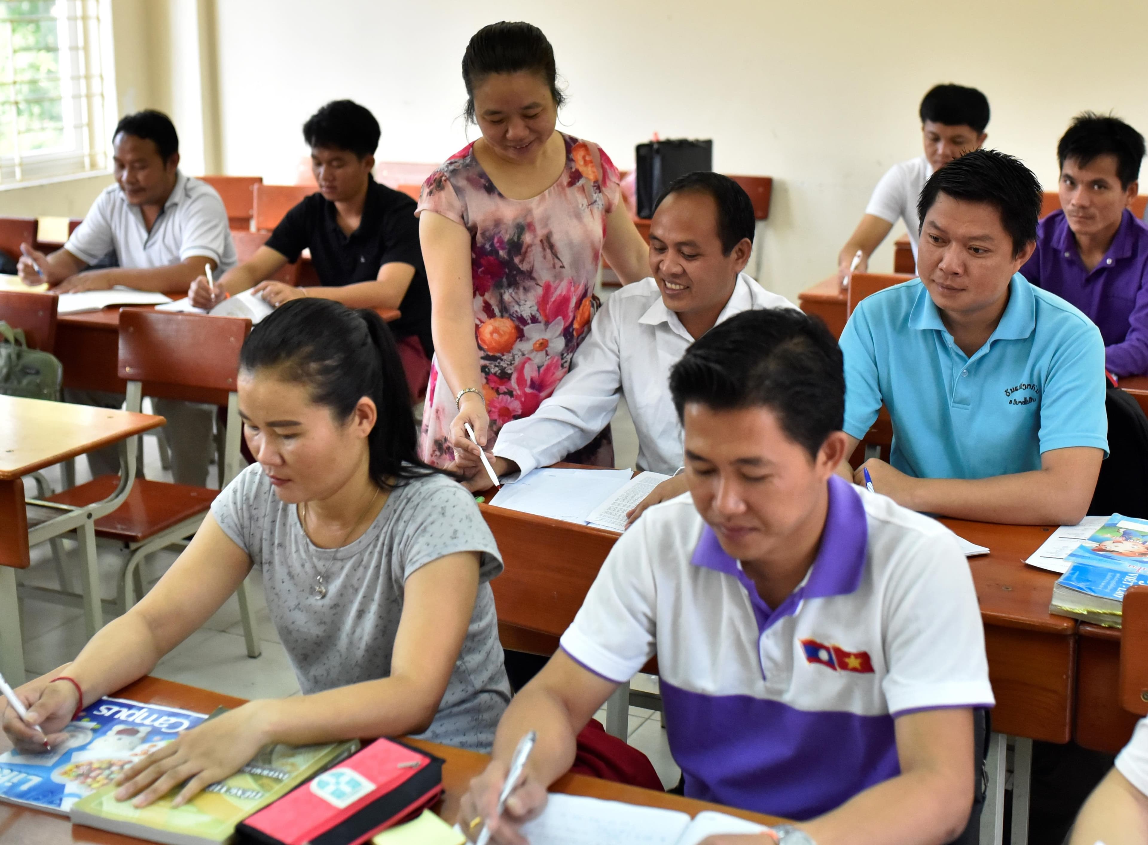 Sinh viên Lào say mê học tiếng Việt