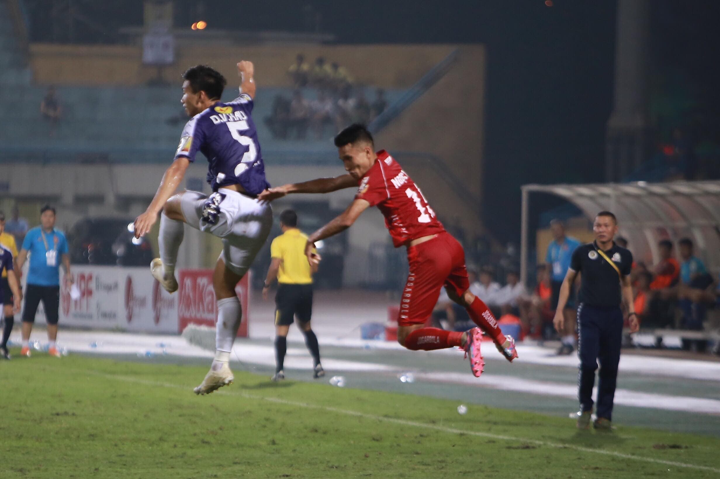 Hà Nội FC bất ngờ thua đậm trước Thanh Hóa