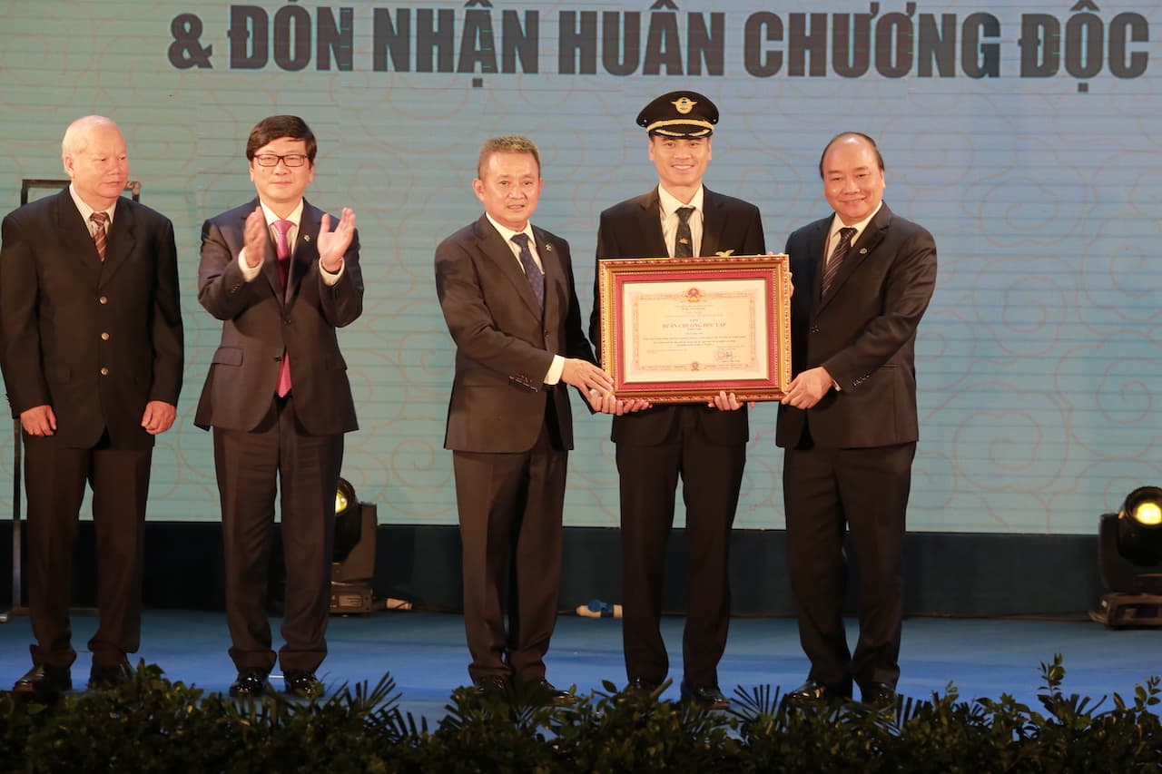 Thủ tướng Nguyễn Xuân Phúc dự lễ kỷ niệm 60 năm thành lập Đoàn bay 919