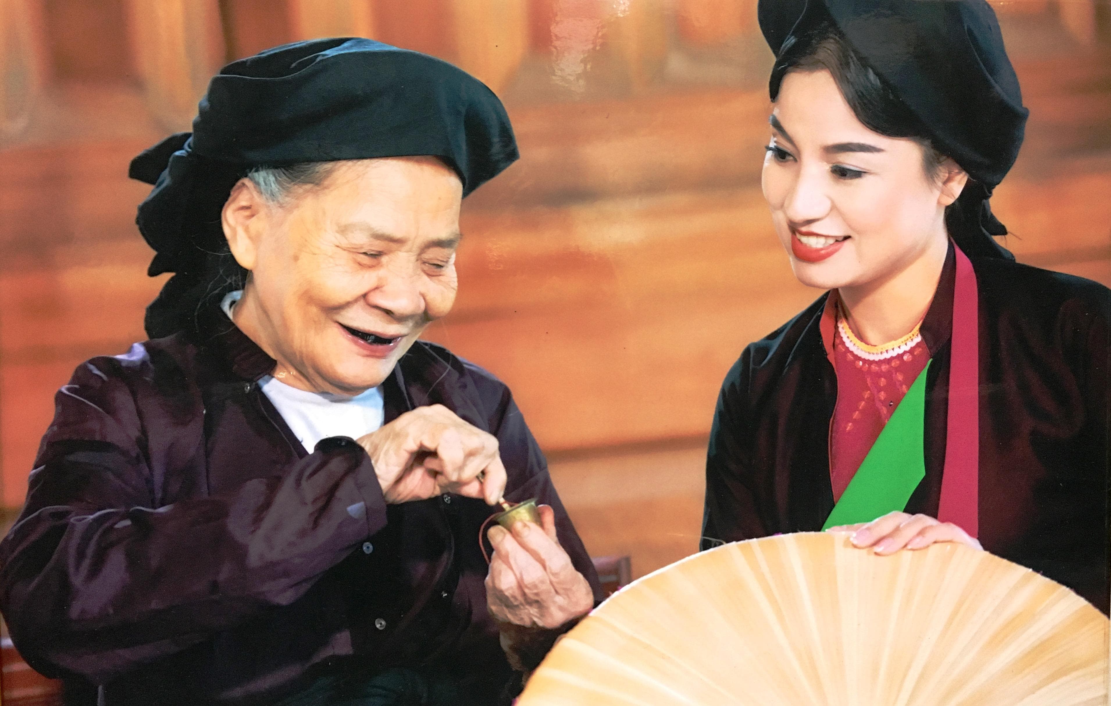 Trọn đời "đắm đuối" với dân ca quan họ