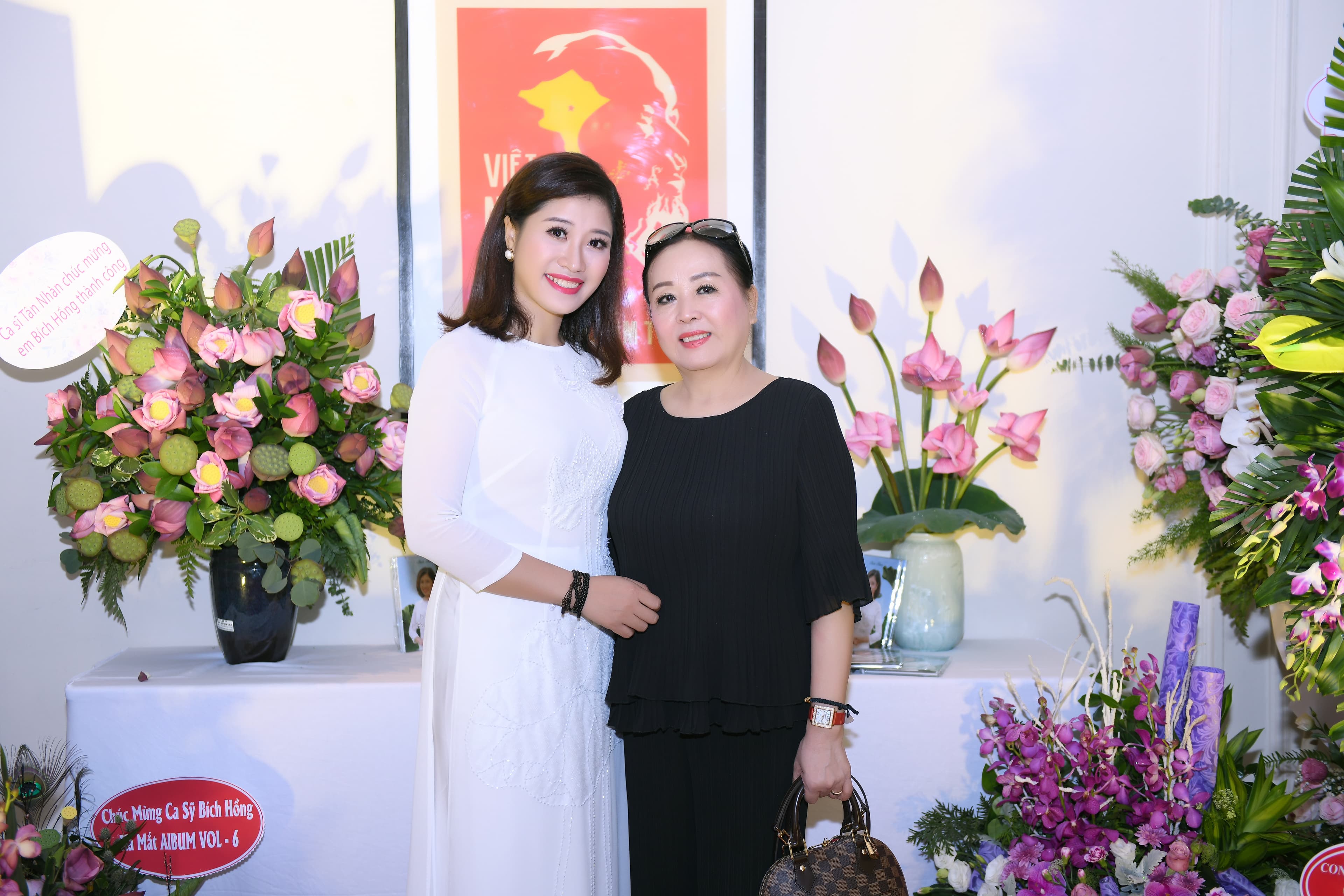Sao mai Bích Hồng ra mắt album ca nhạc “Lời ca dâng Người”