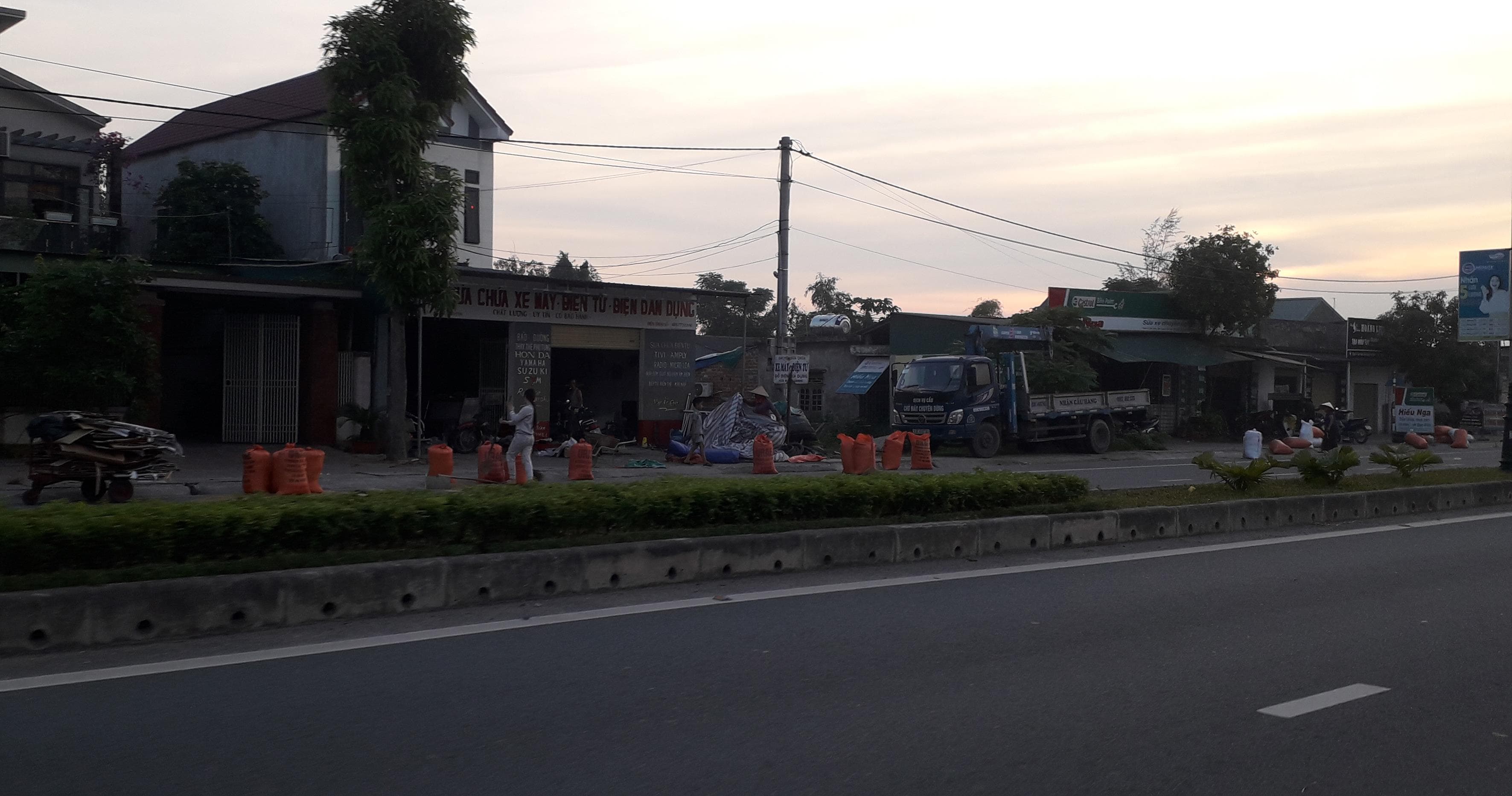 Mùa gặt và nỗi lo mất an toàn giao thông
