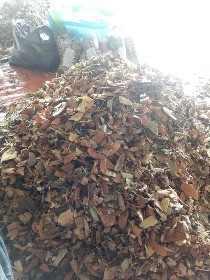Nỗi lo dược liệu không rõ nguồn gốc bày bán ở chợ vùng biên