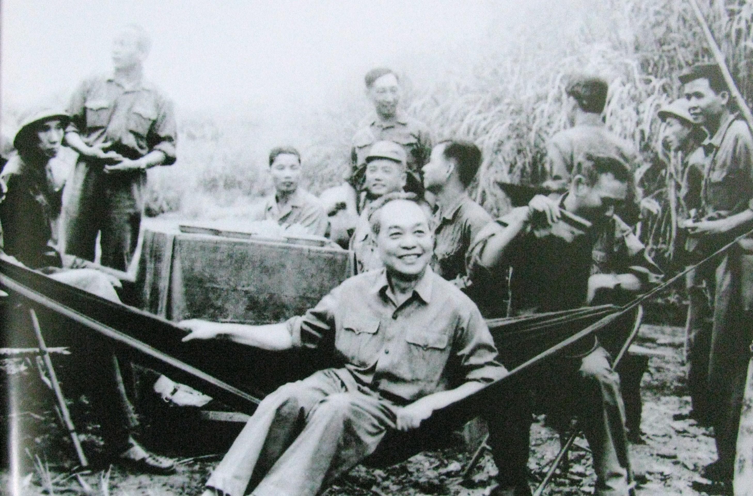 Đại tướng Võ Nguyên Giáp với đường Trường Sơn huyền thoại