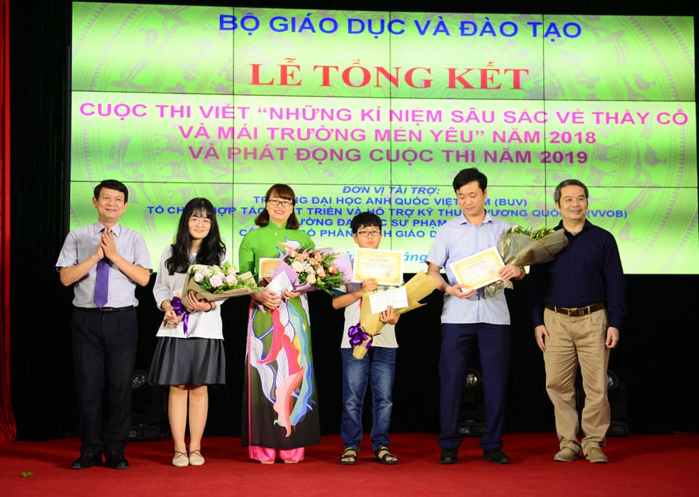 Gần 60.000 bài dự thi "Những kỷ niệm sâu sắc về thầy cô và mái trường mến yêu"