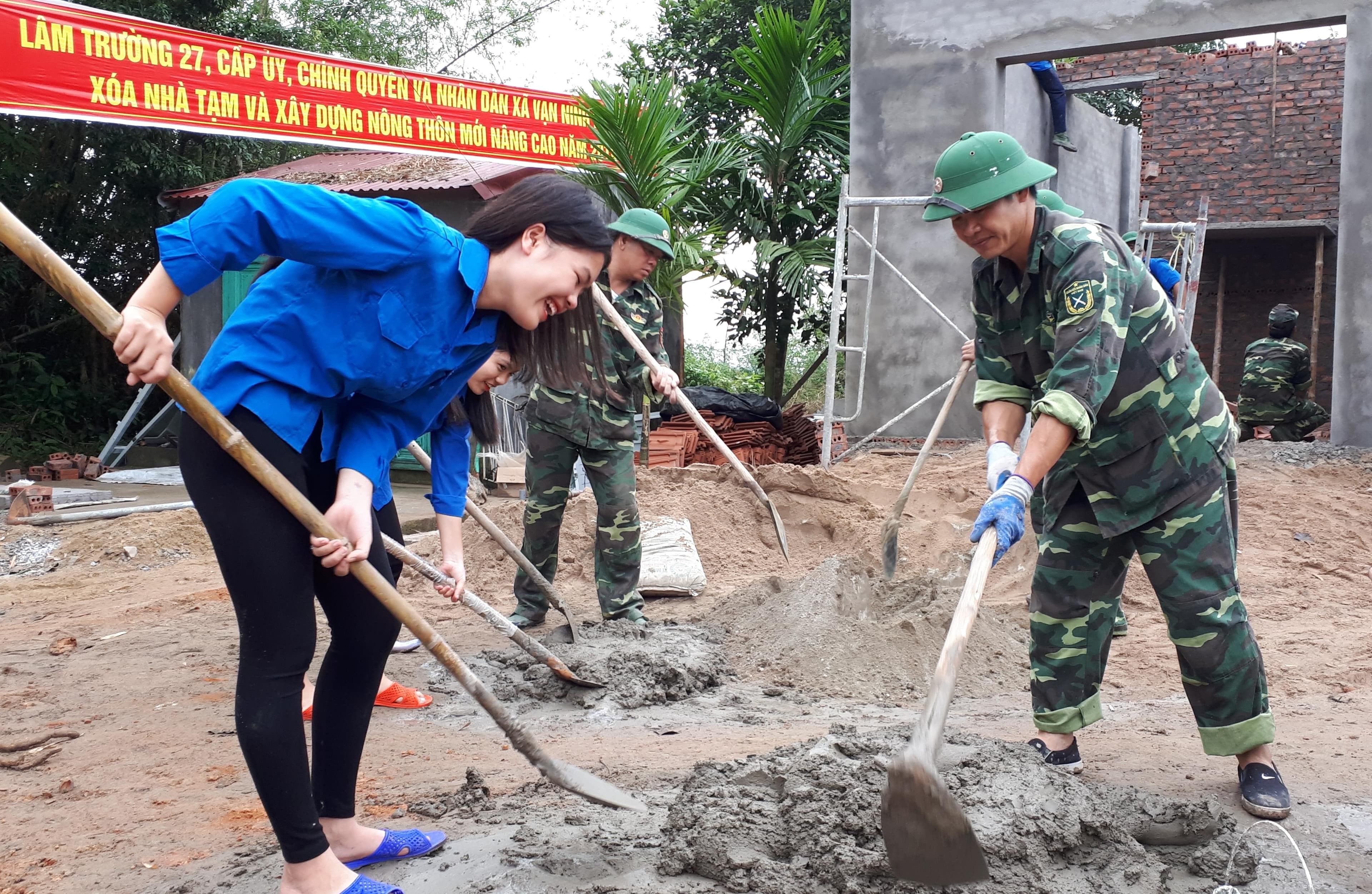 Giúp dân xây nhà mới