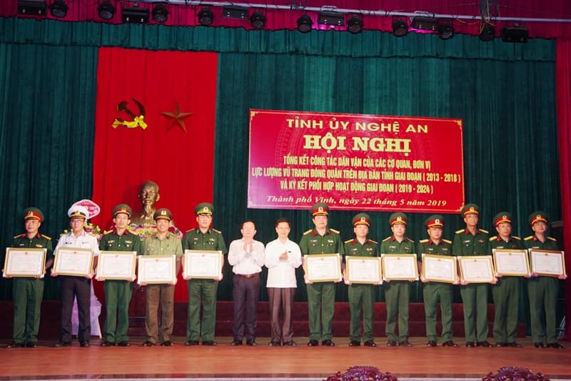 Tỉnh uỷ Nghệ An tổng kết công tác dân vận các cơ quan, đơn vị LLVT giai đoạn 2013- 2018