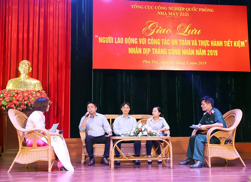 Giao lưu “Người lao động với công tác an toàn và thực hiện tiết kiệm”