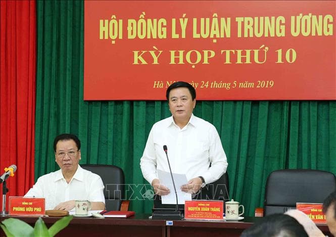 Kỳ họp thứ 10 Hội đồng Lý luận Trung ương
