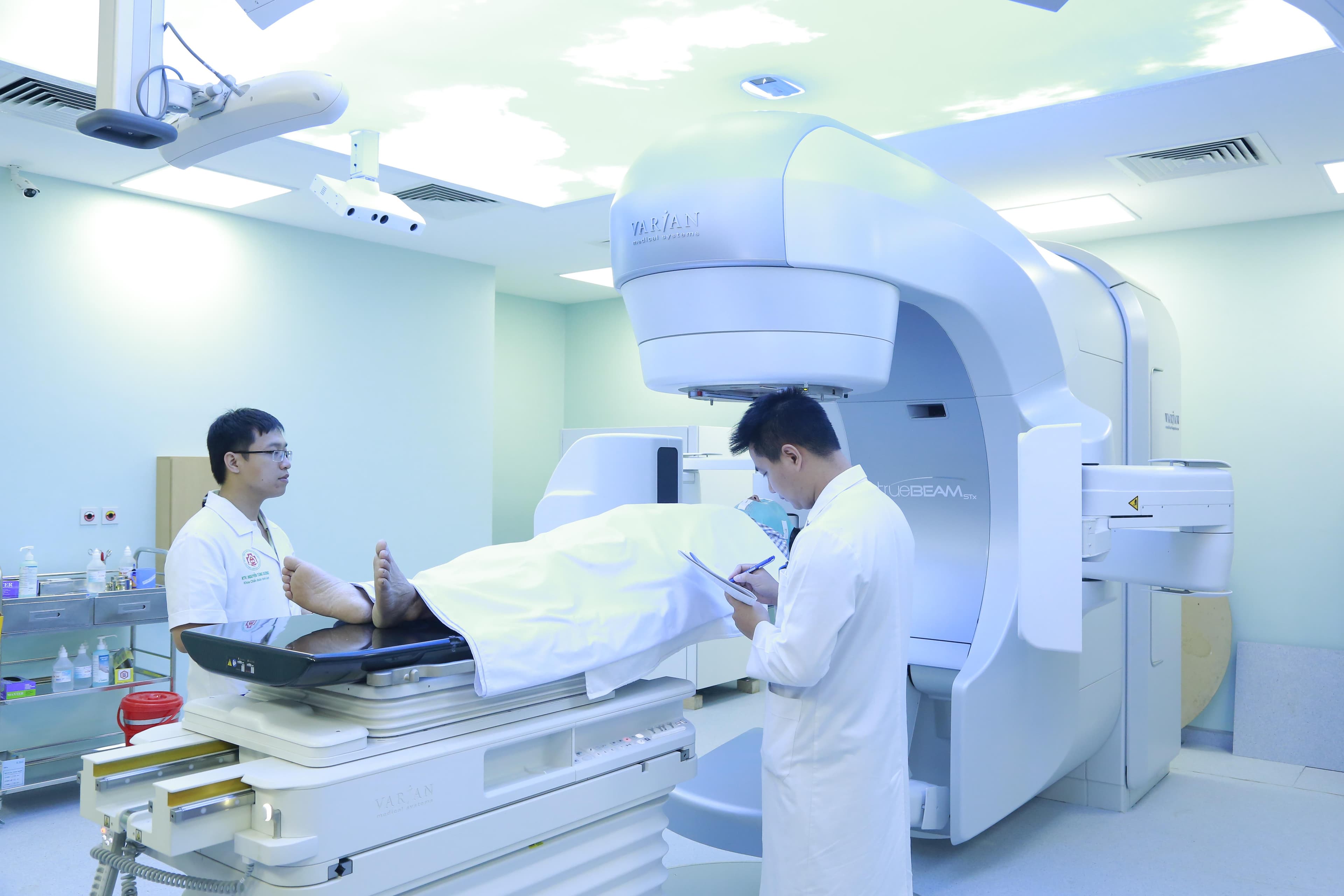 Khắc phục vướng mắc, bất cập, thực hiện tốt bảo hiểm y tế quân nhân