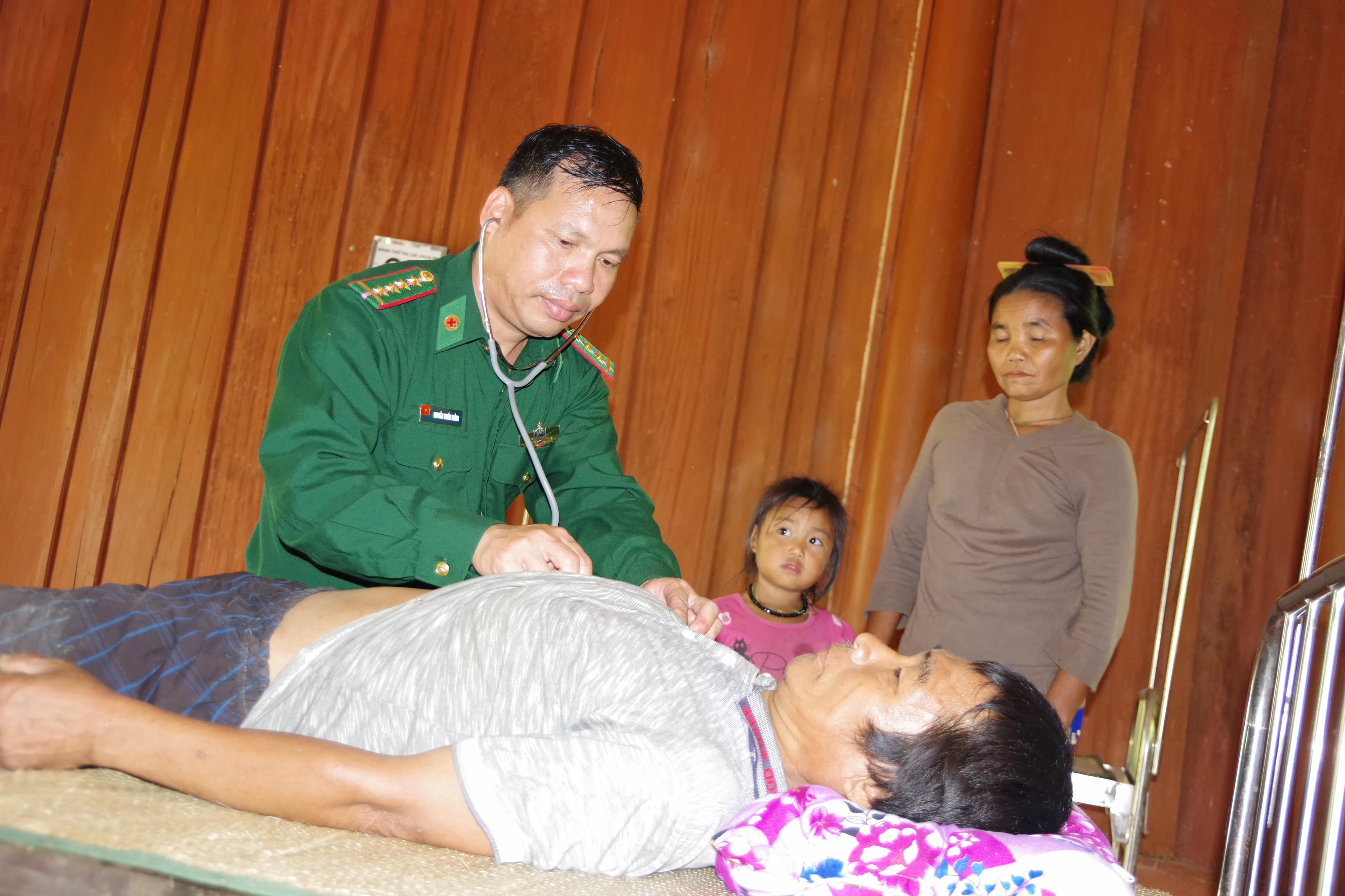 Bản Búng đã xóa được "7 không"
