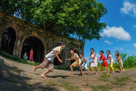 ĐỂ TUỔI THƠ ĐƯỢC VÔ TƯ, TRONG SÁNG
