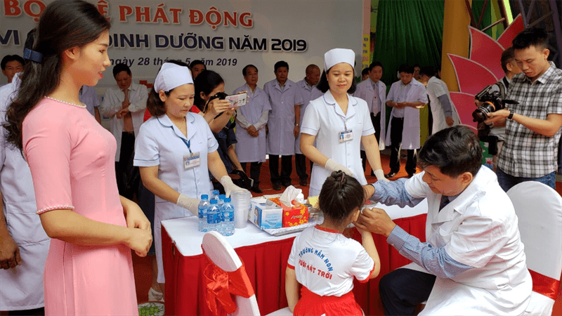 Hôm nay (1-6), hơn 6 triệu trẻ dưới 5 tuổi trên cả nước được uống vitamin A