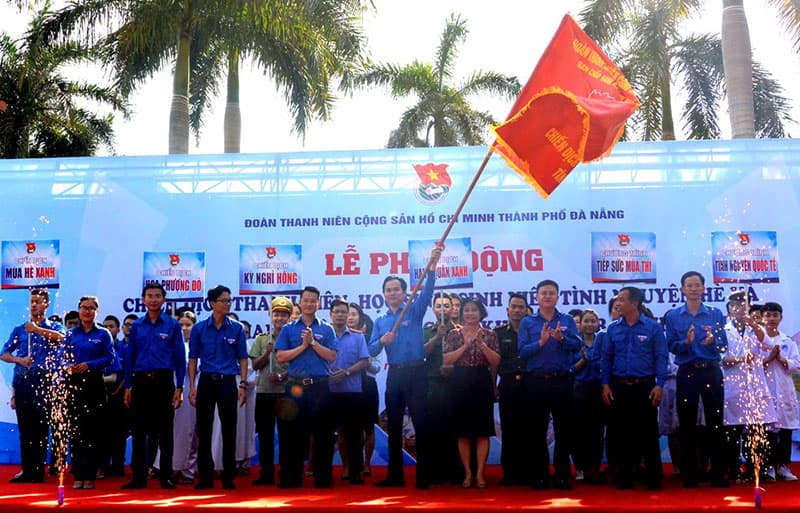 Thanh niên Đà Nẵng nói không với rác thải nhựa