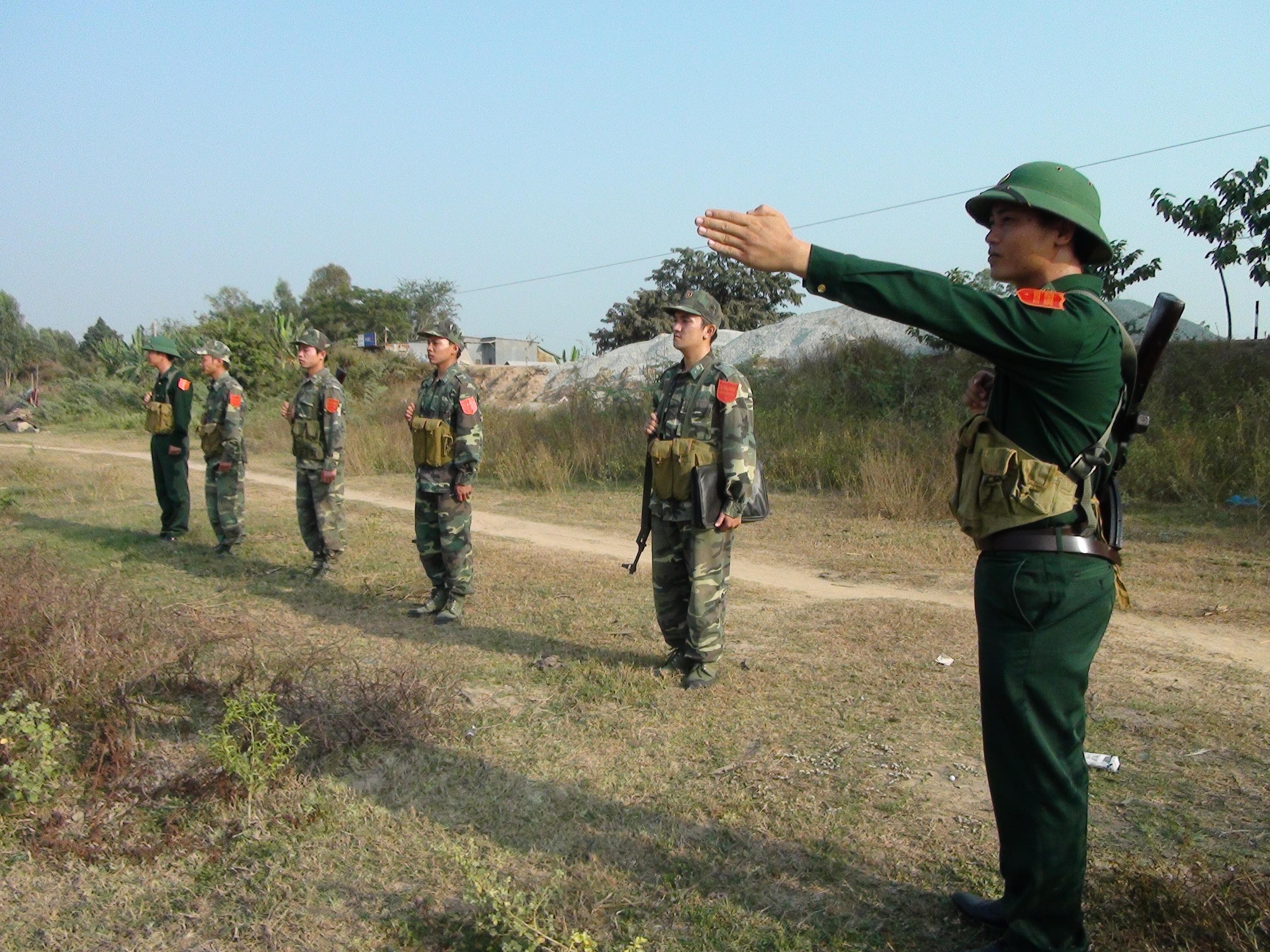 Người cán bộ gương mẫu nơi vùng biên
