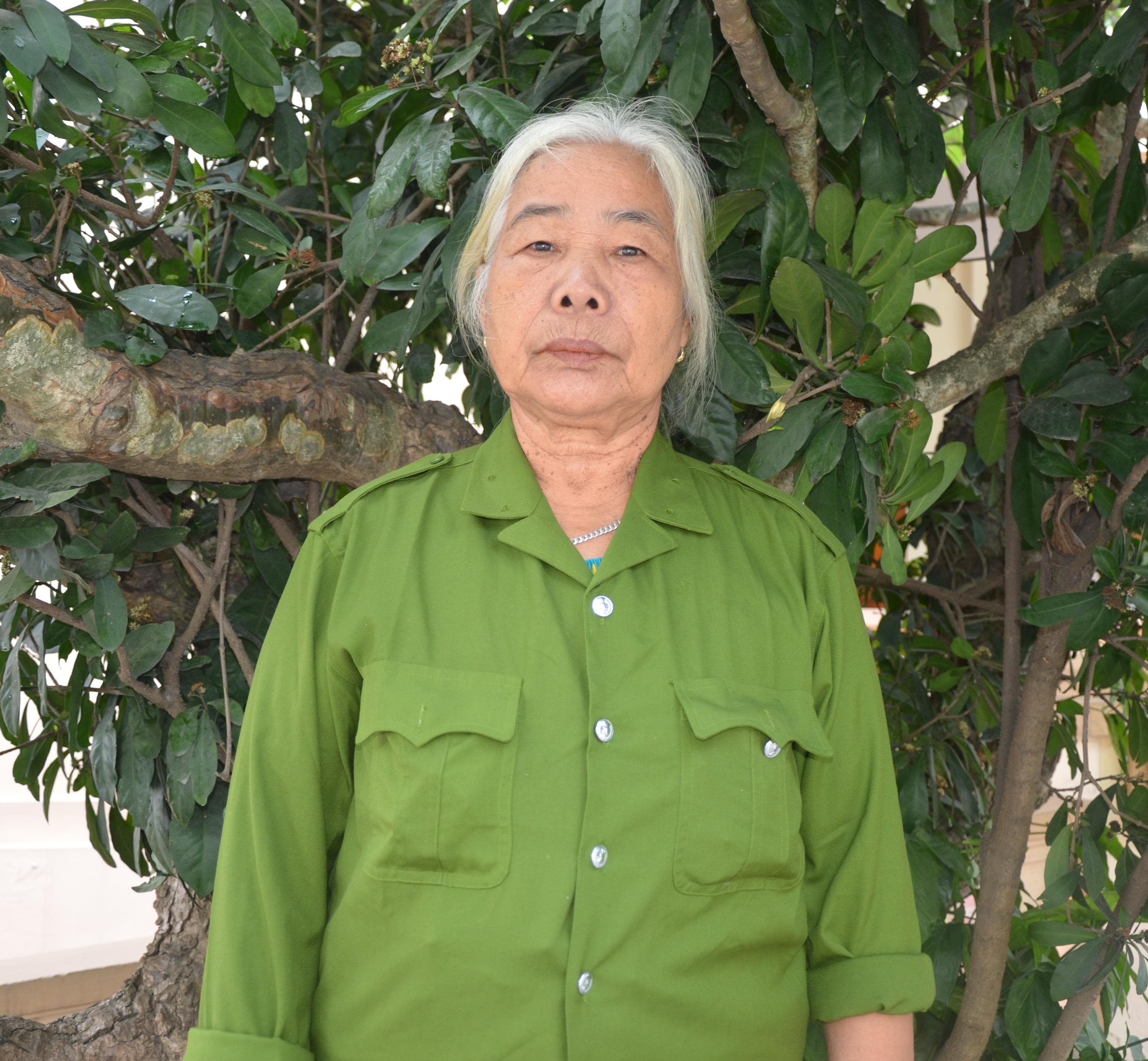 Cảm thương gia cảnh nữ cựu chiến binh