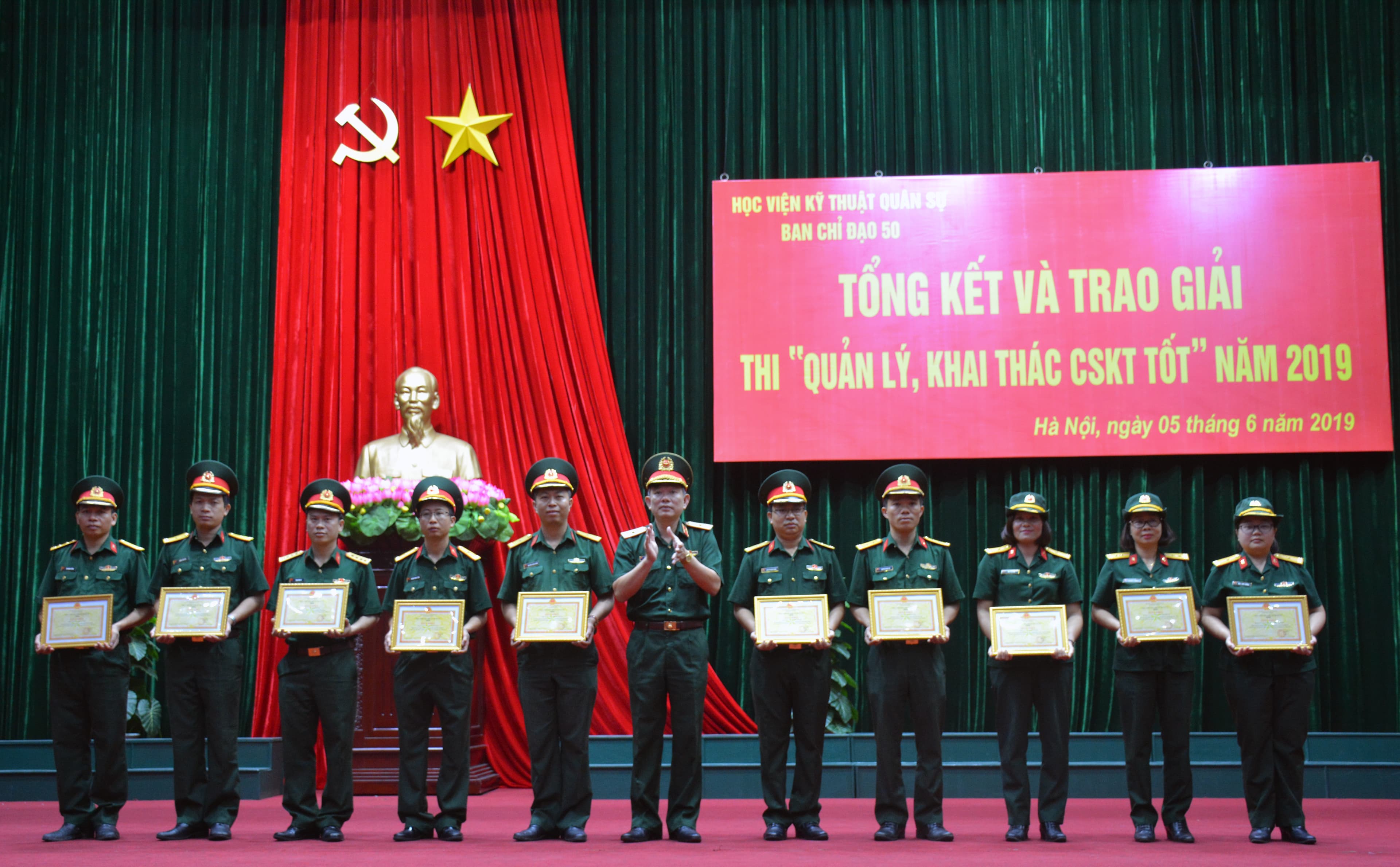 Học viện Kỹ thuật Quân sự tổng kết và trao giải thi “Quản lý, khai thác cơ sở kỹ thuật tốt”