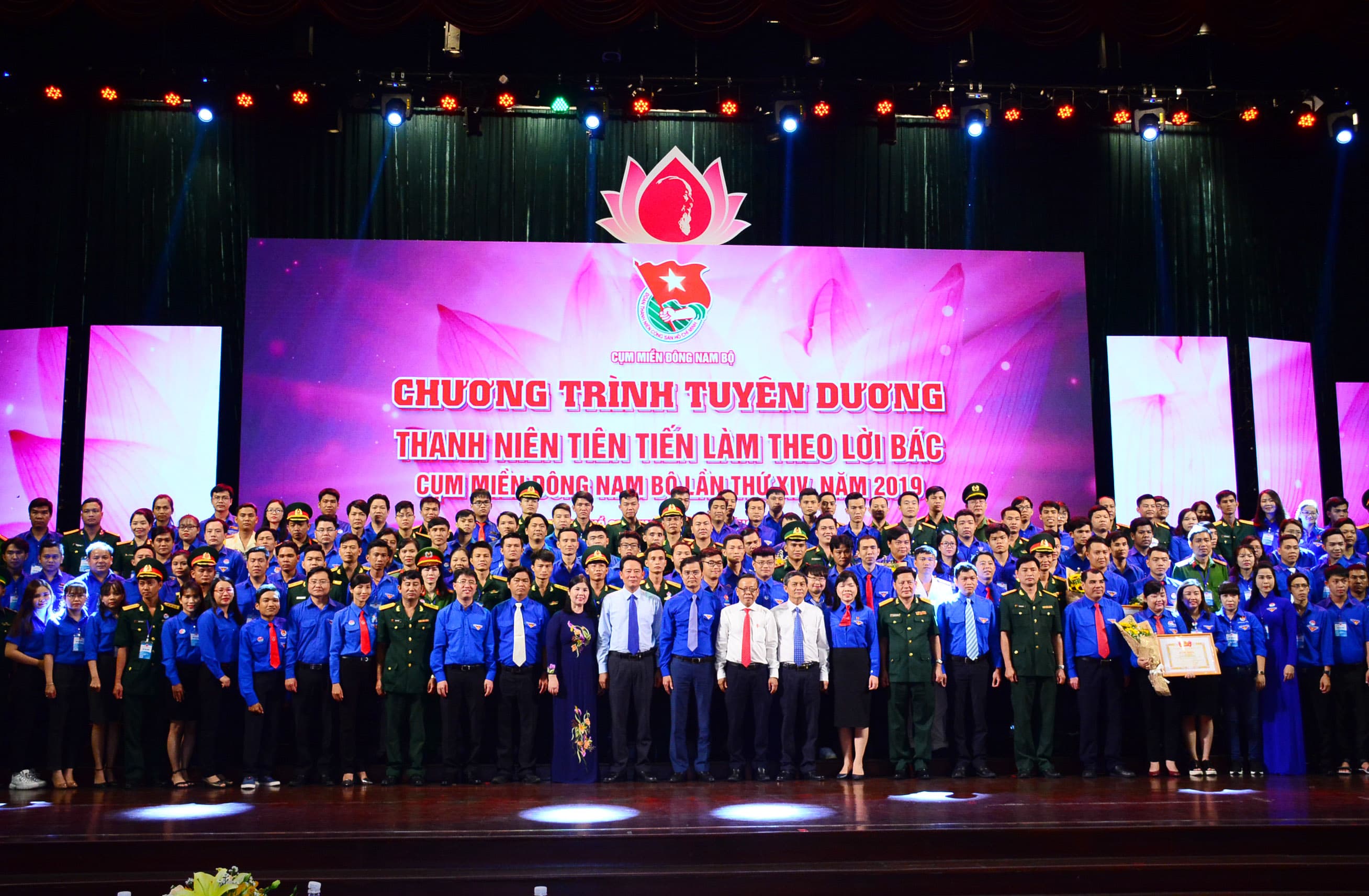 Tuyên dương “Thanh niên tiên tiến làm theo lời Bác” cụm miền Đông Nam Bộ