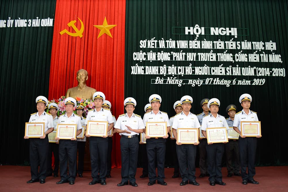 Vùng 3 Hải quân tôn vinh tập thể, cá nhân điển hình tiên tiến