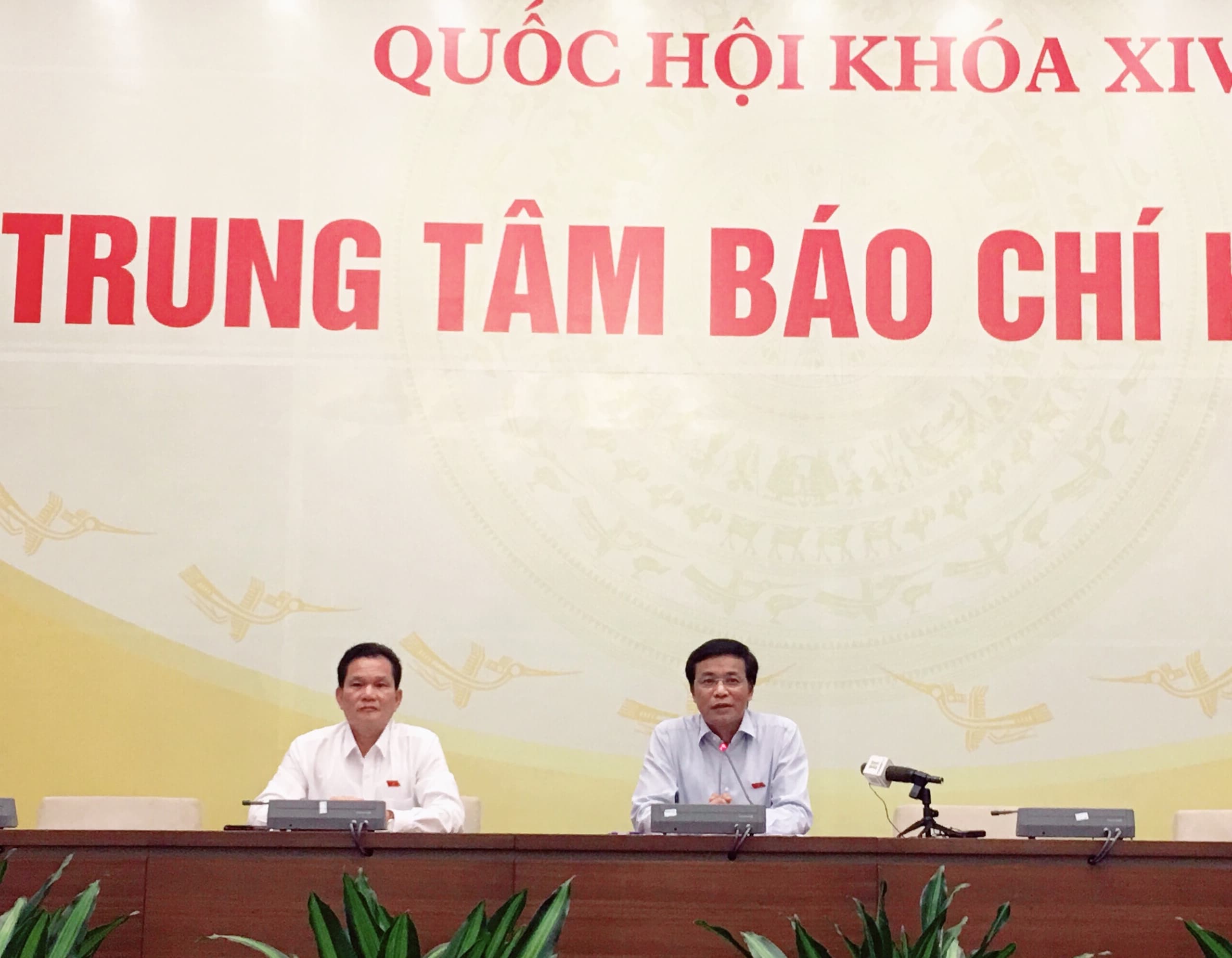 Sẽ có lộ trình tăng thuế tiêu thụ đặc biệt đối với sản phẩm rượu, bia