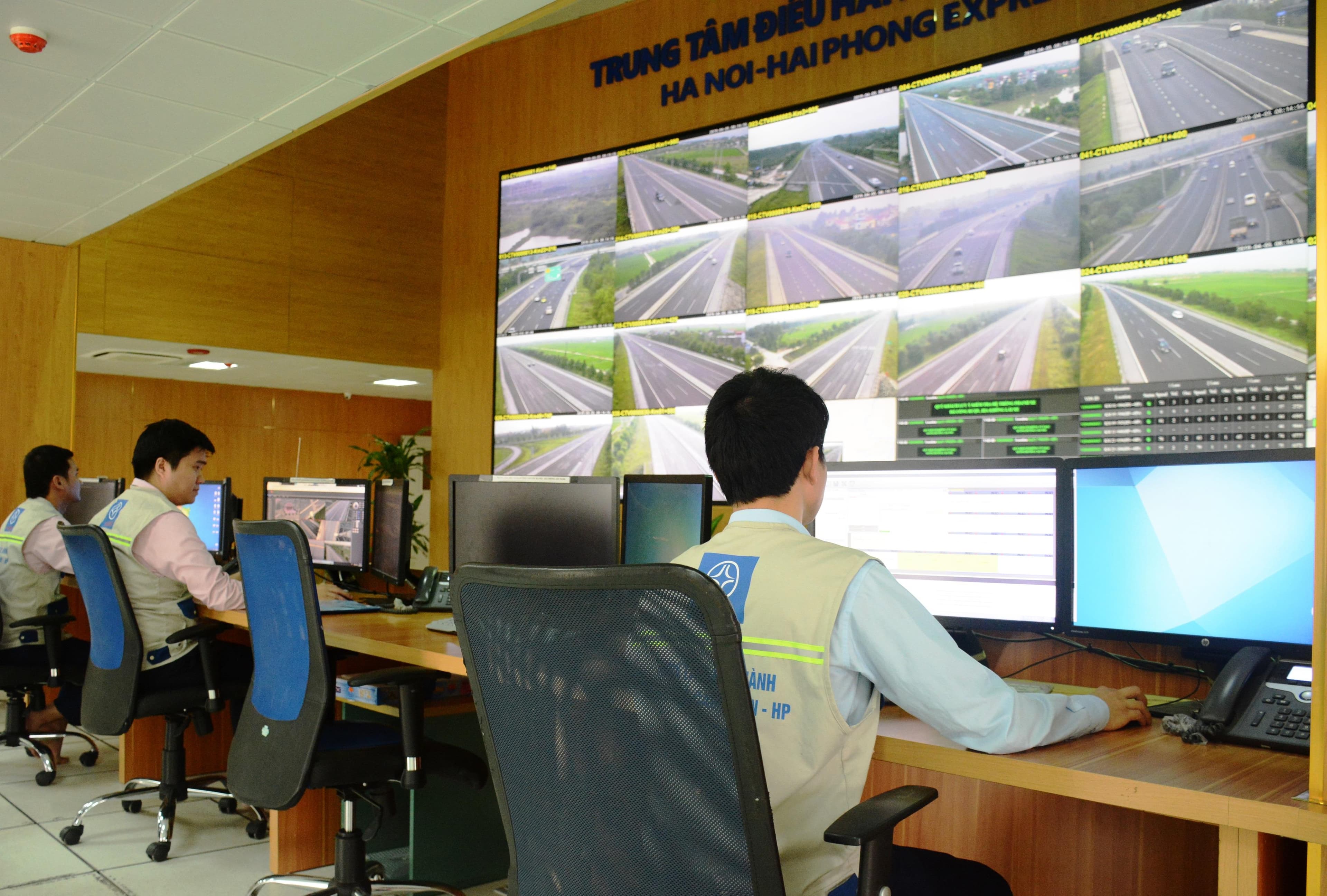 "Mắt thần" trên cao tốc Hà Nội - Hải Phòng