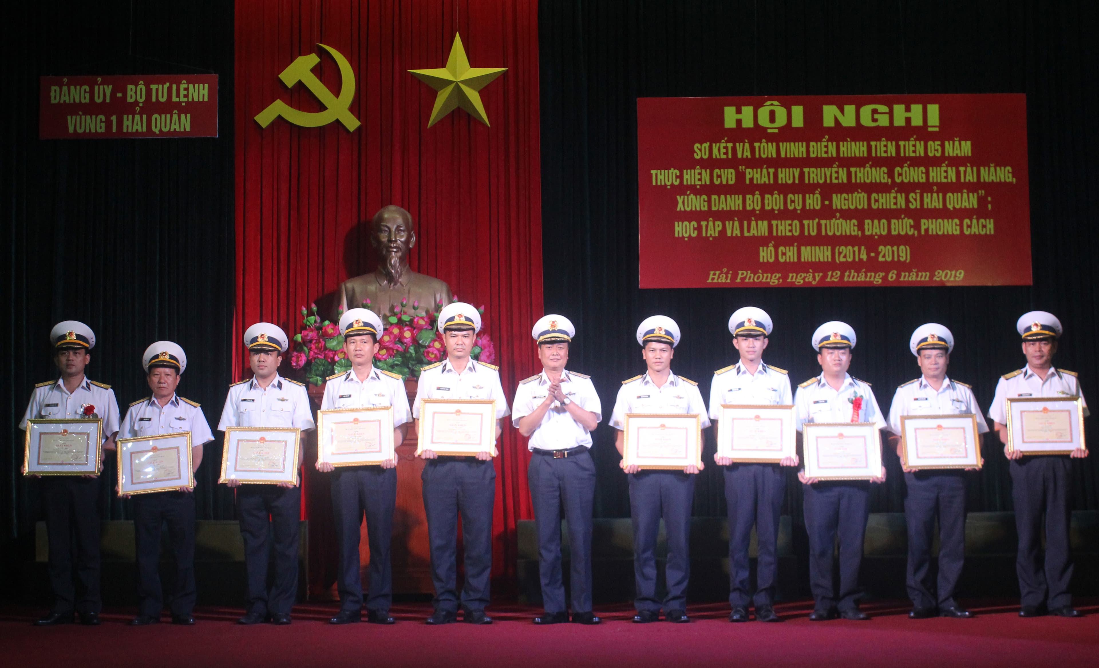 Vùng 1 Hải Quân: Kết hợp chặt chẽ việc thực hiện Cuộc vận động với học tập và làm theo Bác