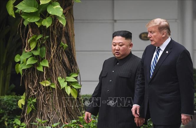 Tổng thống Trump nhận thư từ nhà lãnh đạo Triều Tiên Kim Jong-un
