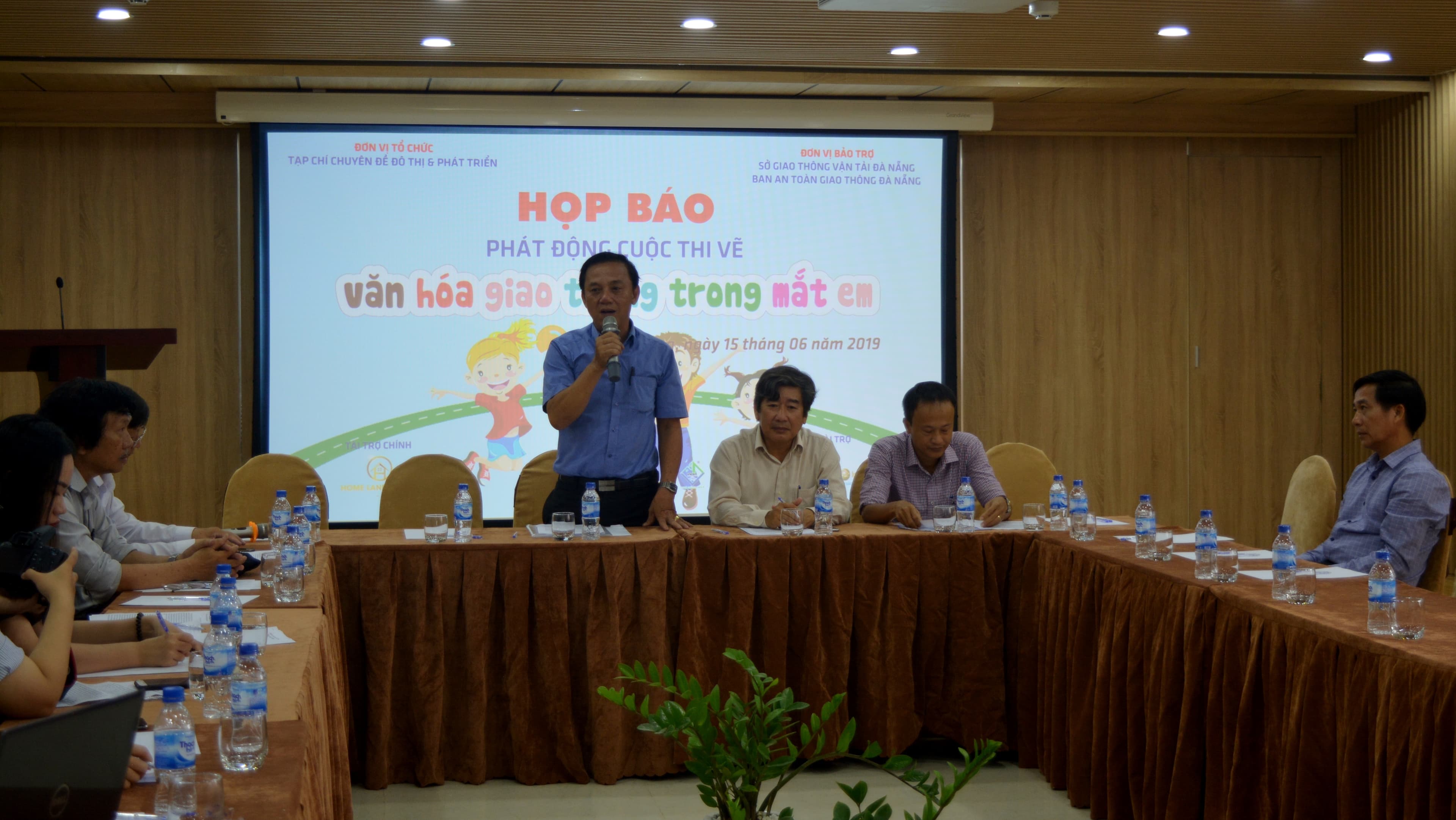 Phát động Cuộc thi vẽ tranh “Văn hóa giao thông trong mắt em”