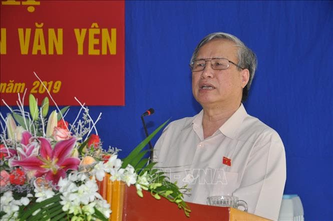Thường trực Ban Bí thư Trần Quốc Vượng tiếp xúc cử tri huyện Văn Yên - Yên Bái