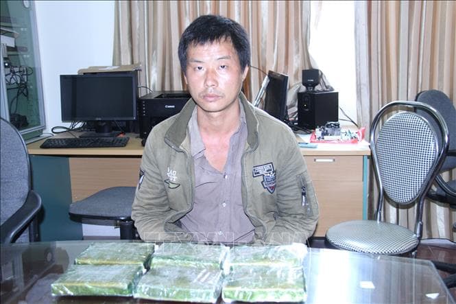 Lào Cai: Bắt đối tượng vận chuyển, tàng trữ trái phép 2,1kg heroin
