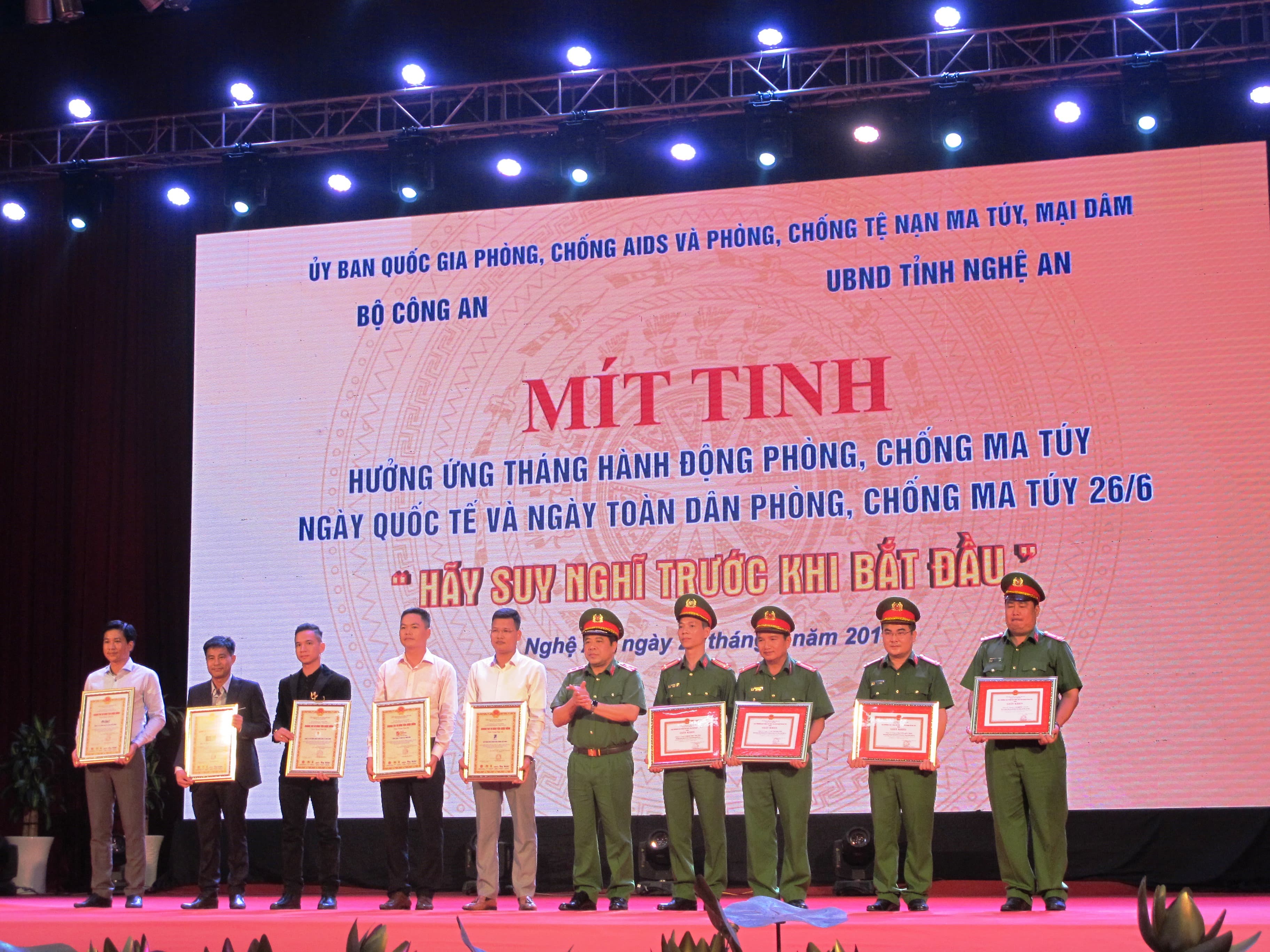 Mít tinh hưởng ứng Tháng hành động phòng, chống ma túy, Ngày Quốc tế và Ngày toàn dân phòng chống ma túy