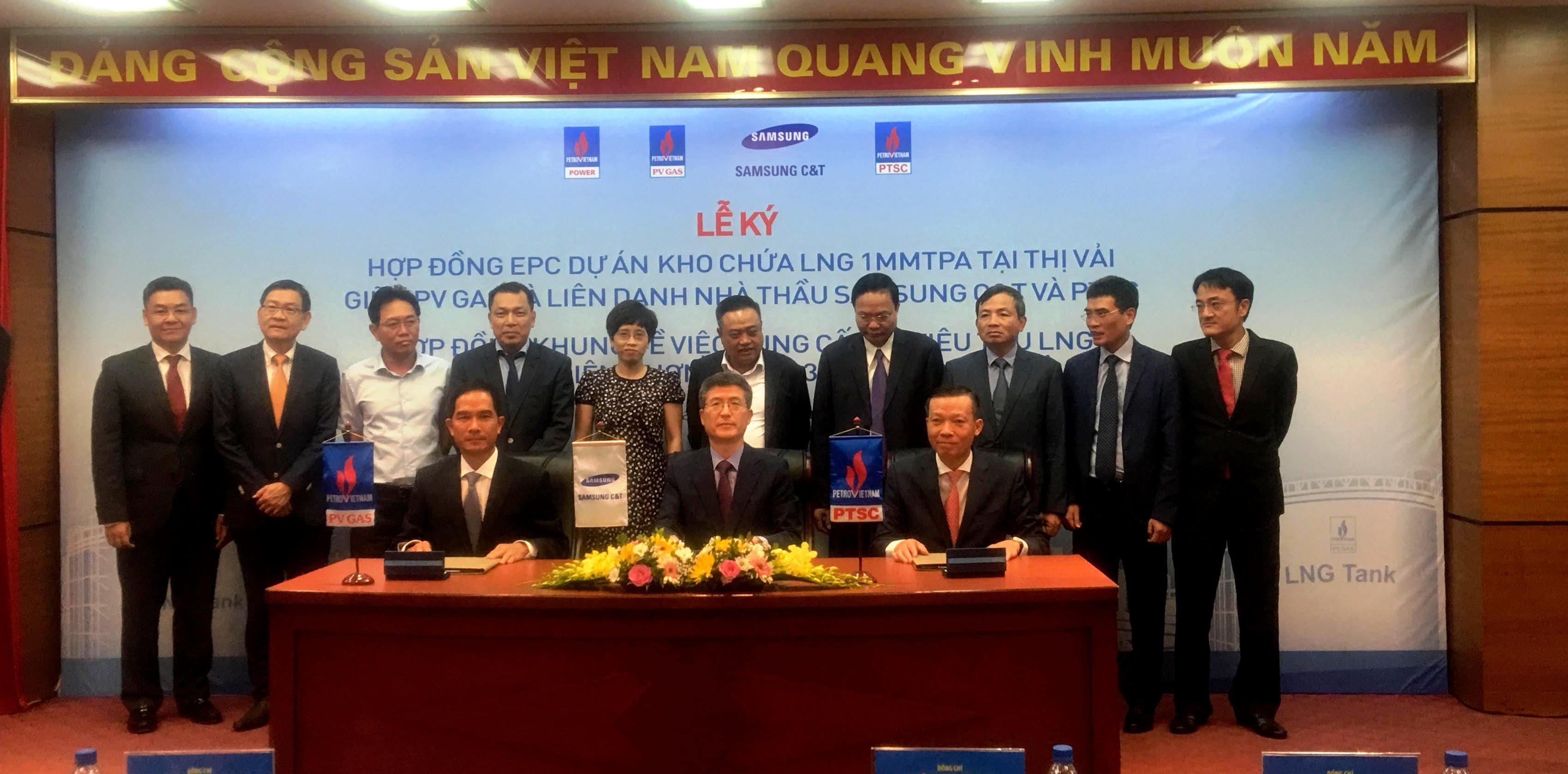 Góp phần bảo đảm điện và khí cho khu vực kinh tế trọng điểm Đông Nam Bộ